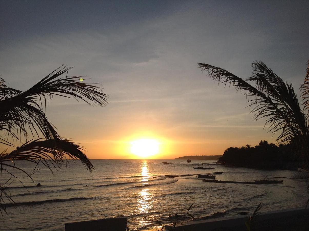 Bamboobeachvilla1 Ac New Oceanfront Pool Sunsetview Garden Kitchen Satellite Starlink Wi-Fi Dimiao Exterior photo